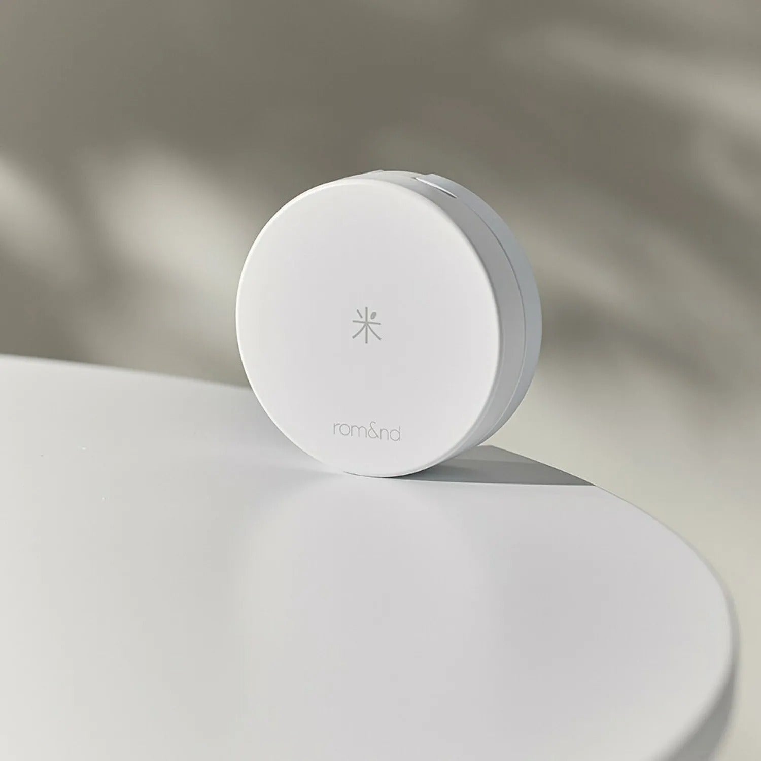 [NEW] rom&nd Back Me Tone Up Sun Cushion