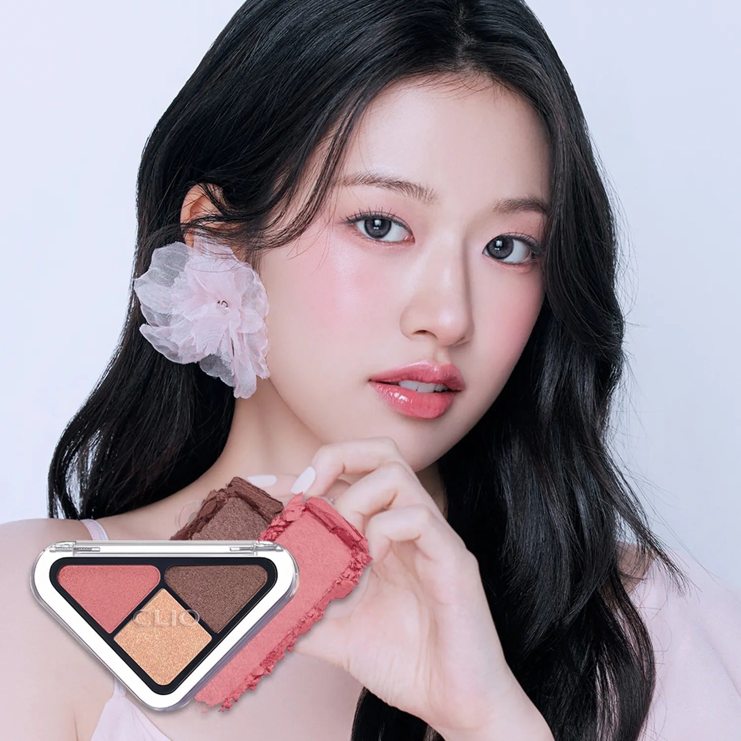 CLIO Essential Shadow Tap